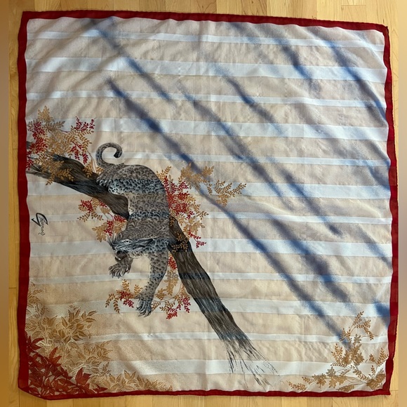 🐆Vintage 70s Gim Renoir Square Cheetah Scarf Blue & White | Red Border | 33" Sq - Picture 5 of 17